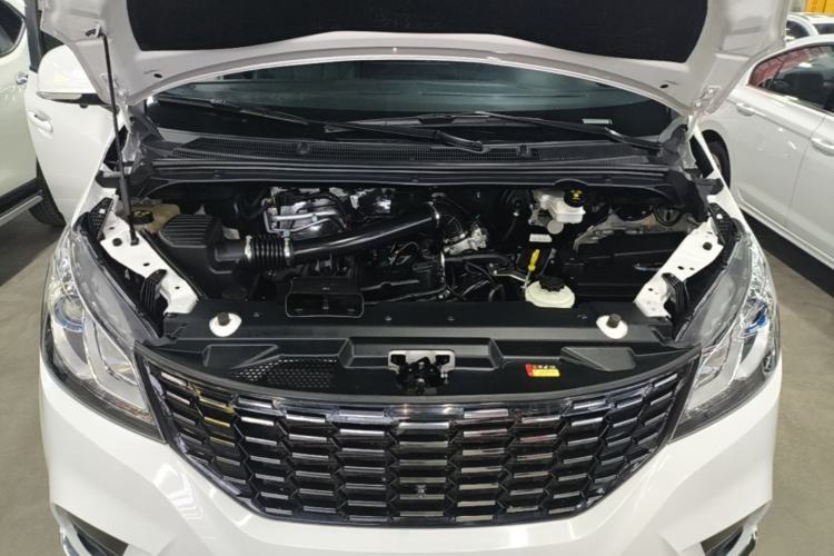 Used SAIC MAXUS G10 2023 Facelift 2.0L Manual Multi-Function Version Gasoline 7-Seater Engine Bay