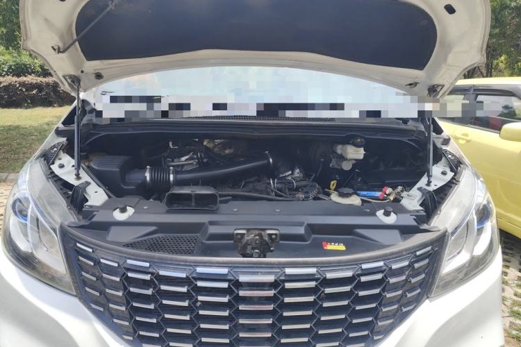 Used SAIC MAXUS G10 2023 Facelift 2.0L Manual Multi-Function Version Gasoline 7-Seater Engine Bay