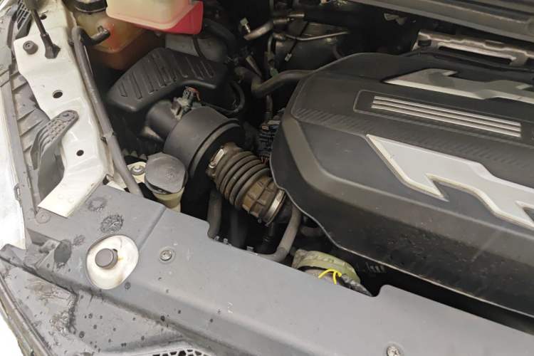 Used SAIC MAXUS G10  Engine Bay Right