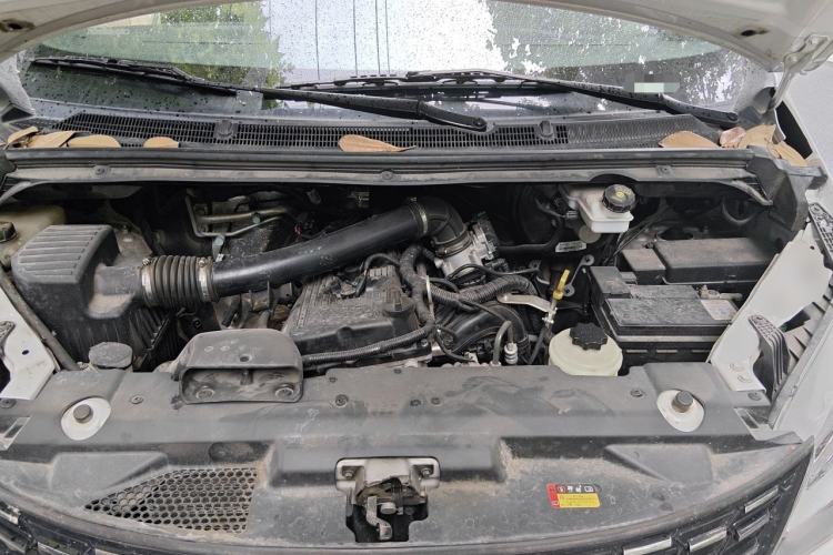 Used SAIC MAXUS G10 2023 2.0L Manual Multi-Function Version Gasoline 7 Seats Engine Bay