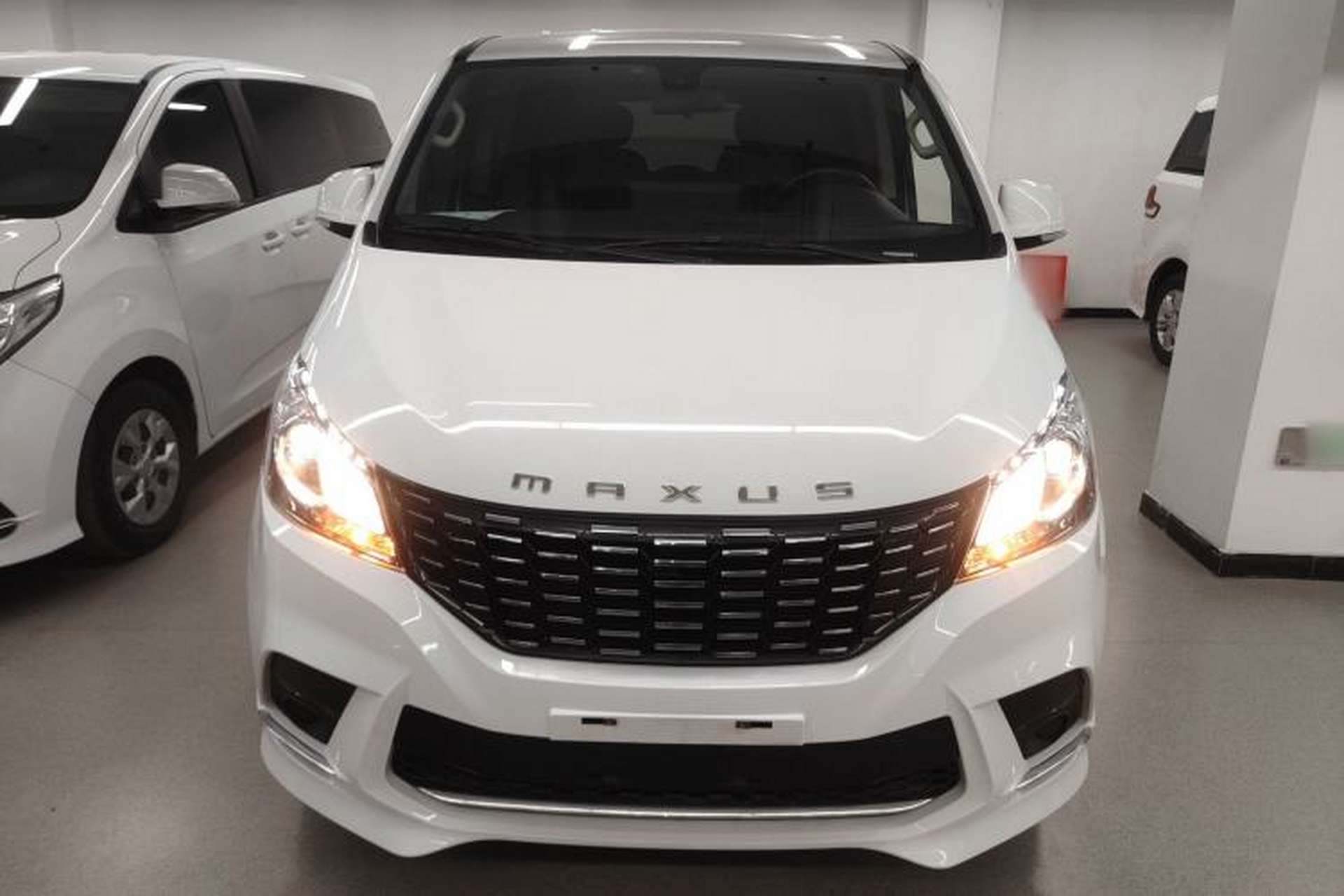 Used SAIC MAXUS G10 2023 Facelift 2.0L Manual Multi-Function Version Gasoline 7-Seater Exterior 1