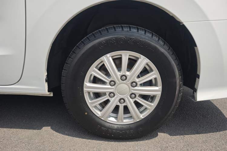 Used SAIC MAXUS G10 2023 Facelift 2.0L Manual Multi-Function Version Gasoline 7-Seater Exterior 10