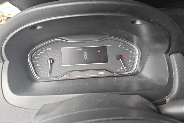 Used SAIC MAXUS G10 2023 2.0L Manual Multi-Function Version Gasoline 7 Seats Instrument Cluster