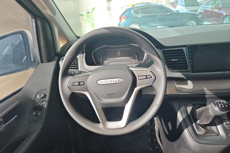 Used SAIC MAXUS G10 2023 Facelift 2.0L Manual Multi-Function Version Gasoline 7-Seater Instrument Cluster