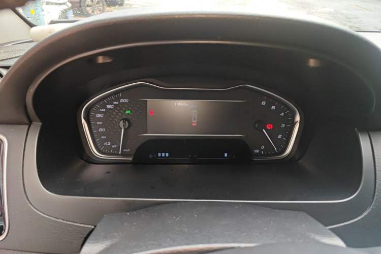 Used SAIC MAXUS G10  Instrument Cluster