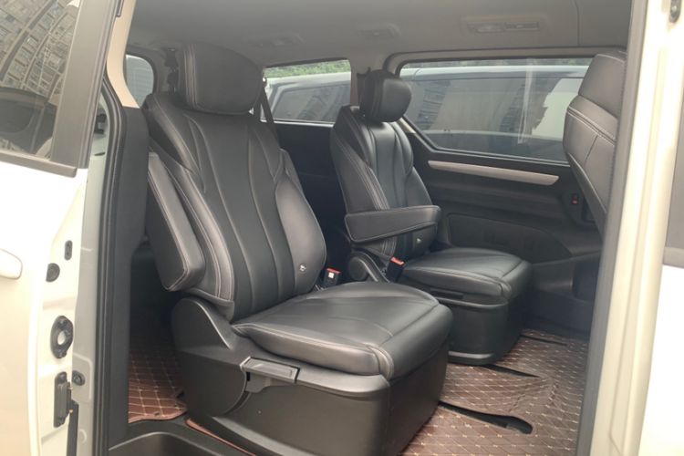 Used SAIC MAXUS G10 2023 2.0T Manual Multi-Function Version Diesel 7/8/9 Seats Interior 7