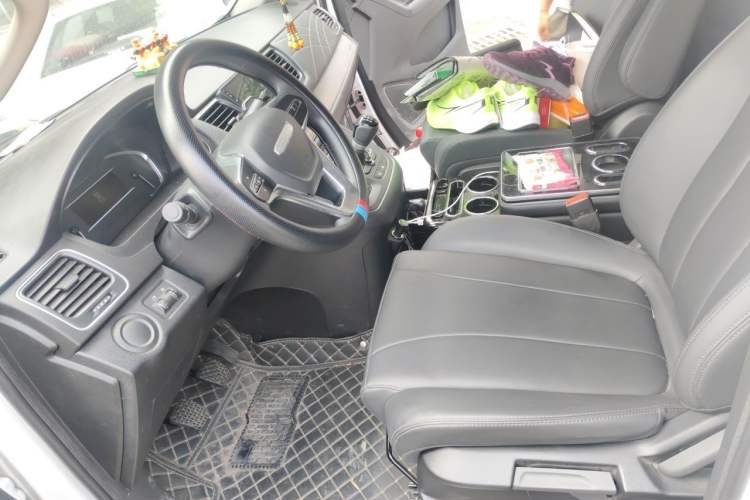 Used SAIC MAXUS G10 2023 2.0L Manual Multi-Function Version Gasoline 7 Seats Left Front Seat