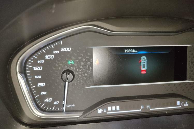 Used SAIC MAXUS G10 2023 2.0T Manual Multi-Function Version Diesel 7/8/9 Seats Odometer Close Up