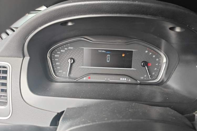 Used SAIC MAXUS G10 2023 2.0L Manual Multi-Function Version Gasoline 7 Seats Odometer Close Up