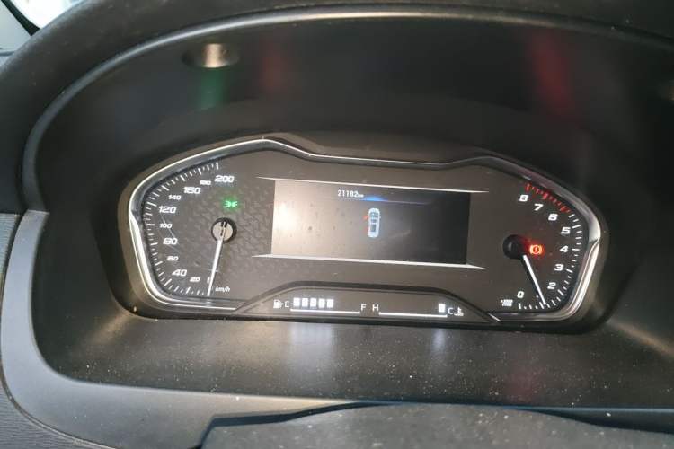 Used SAIC MAXUS G10 2023 2.0L Manual Multi-Function Version Gasoline 7 Seats Odometer Close Up
