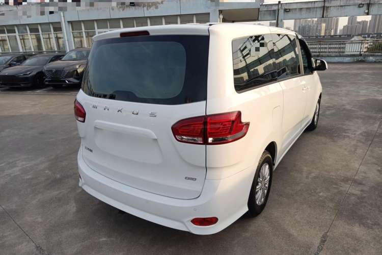 Used SAIC MAXUS G10 2023 2.0T Manual Multi-Function Version Diesel 7/8/9 Seats Rear Right 45 Deg