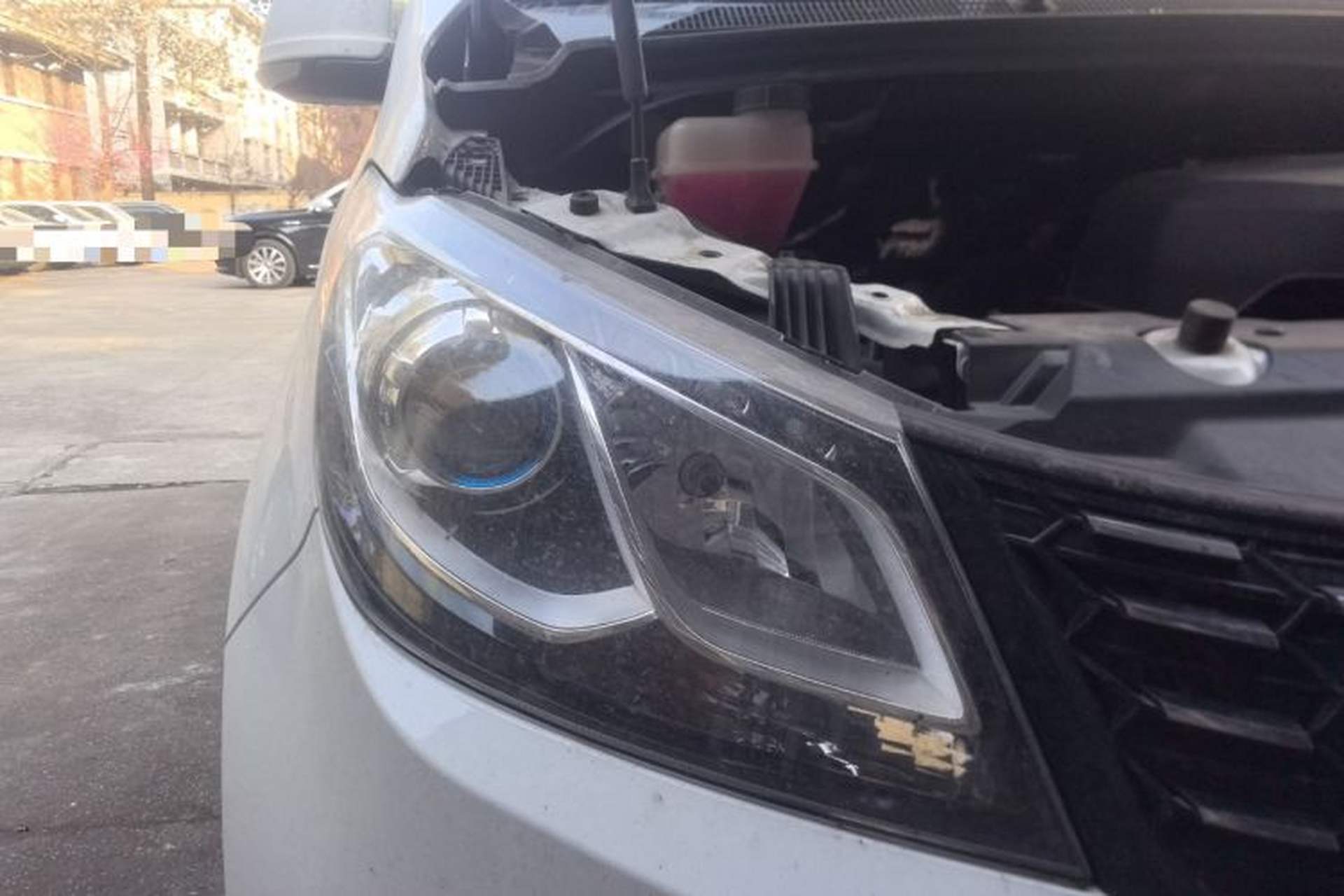 Used SAIC MAXUS G10 2023 2.0T Manual Multi-Function Version Diesel 7/8/9 Seats Right Front Headlight