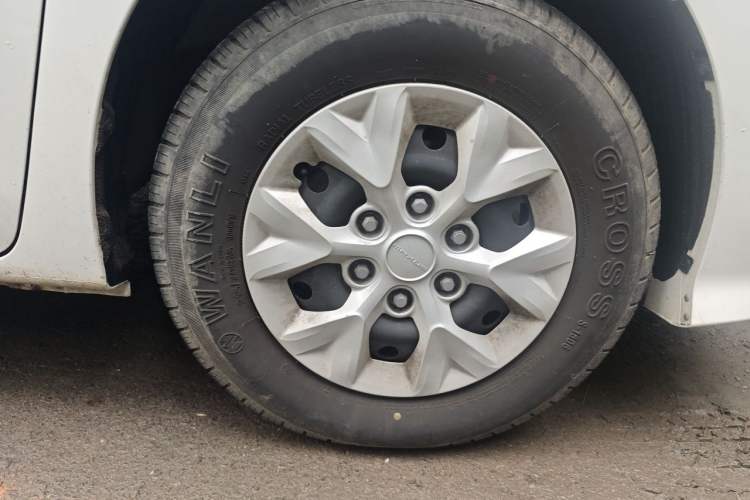 Used SAIC MAXUS G10 2023 2.0L Manual Multi-Function Version Gasoline 7 Seats Right Front Wheel Hub