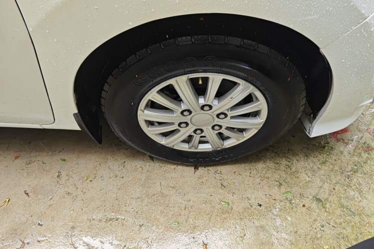 Used SAIC MAXUS G10  Right Front Wheel Hub