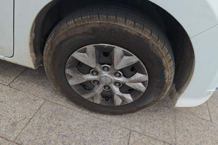Used SAIC MAXUS G10 2023 2.0L Manual Multi-Function Version Gasoline 7 Seats Right Front Wheel Hub