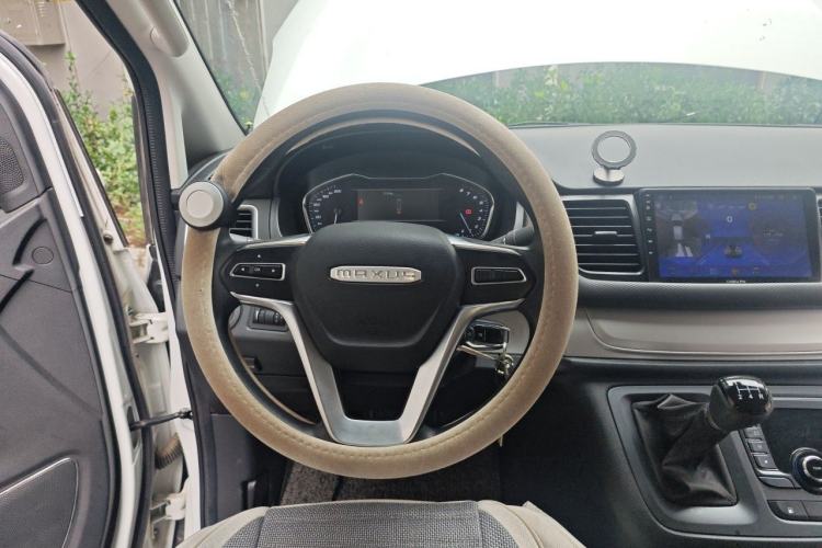 Used SAIC MAXUS G10 2023 2.0L Manual Multi-Function Version Gasoline 7 Seats Steering Wheel