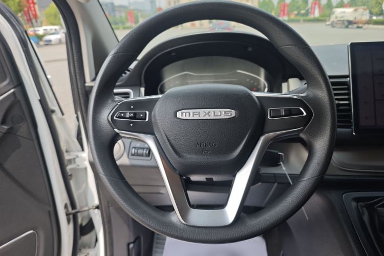 Used SAIC MAXUS G10 2023 Facelift 2.0L Manual Multi-Function Version Gasoline 7-Seater Steering Wheel