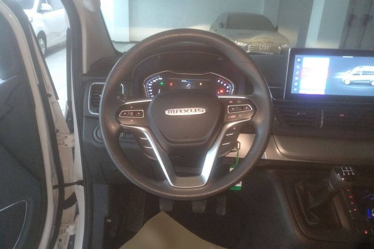 Used SAIC MAXUS G10 2023 Facelift 2.0L Manual Multi-Function Version Gasoline 7-Seater Steering Wheel