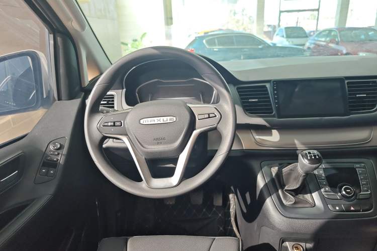 Used SAIC MAXUS G10 2023 Facelift 2.0L Manual Multi-Function Version Gasoline 7-Seater Steering Wheel