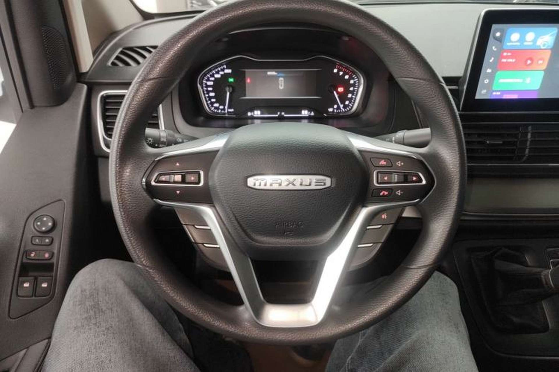 Used SAIC MAXUS G10 2023 Facelift 2.0L Manual Multi-Function Version Gasoline 7-Seater Steering Wheel