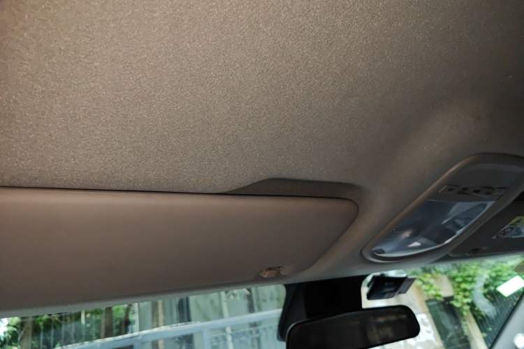 Used SAIC MAXUS G10 2024 2.0L Manual Multifunction Travel Edition CNG 9-Seater Headliner