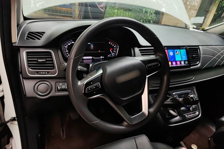 Used SAIC MAXUS G10 2024 2.0L Manual Multifunction Travel Edition CNG 9-Seater Steering Wheel