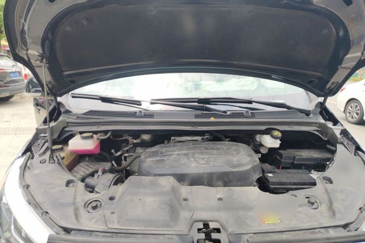 Used SAIC MAXUS G10 2025 MAX 2.0T Automatic Luxury Edition Diesel 7-Seater Engine Bay