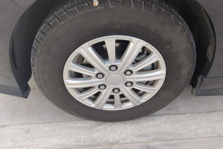 Used SAIC MAXUS G10 2025 MAX 2.0T Automatic Luxury Edition Diesel 7-Seater Exterior 4