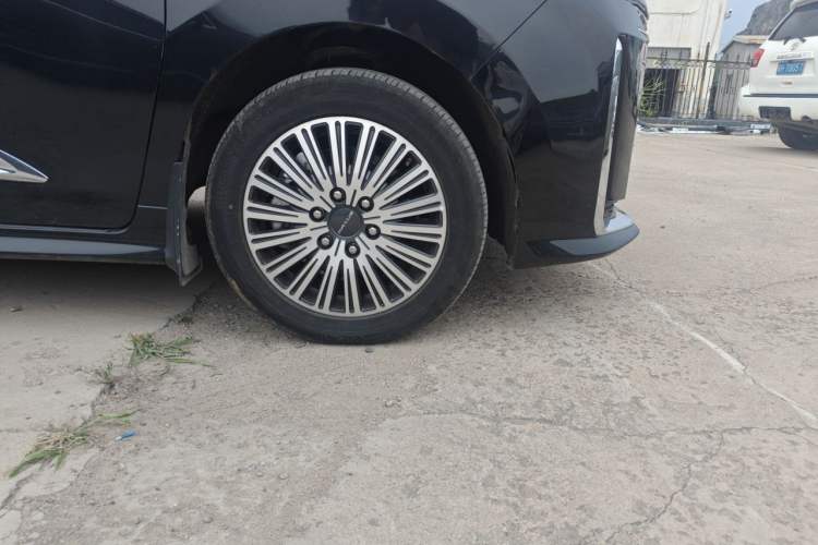 Used SAIC MAXUS G10 2025 MAX 2.0T Automatic Flagship Edition Gasoline 7-Seater Exterior 7