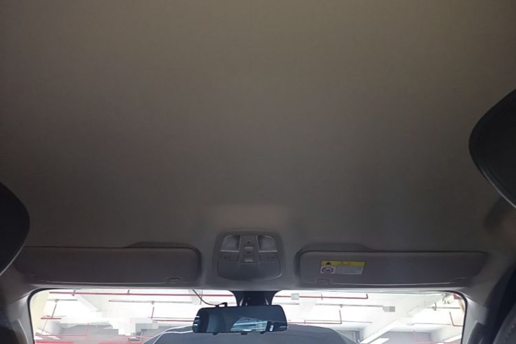 Used SAIC MAXUS G10 2025 MAX 2.0T Automatic Executive Edition Gasoline 7-Seater Headliner
