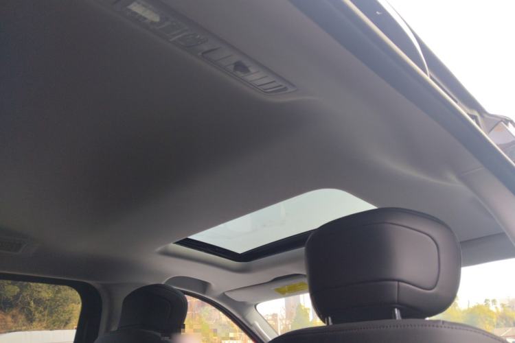 Used SAIC MAXUS G10 2025 MAX 2.0T Automatic Luxury Edition Diesel 7-Seater Headliner