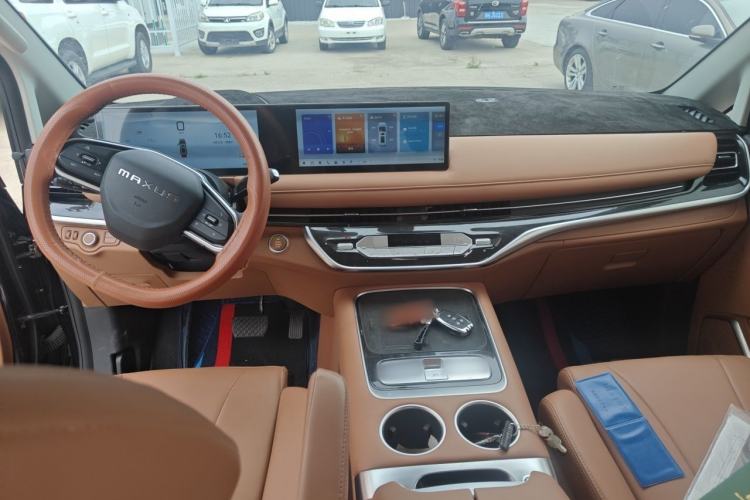 Used SAIC MAXUS G10 2025 MAX 2.0T Automatic Flagship Edition Gasoline 7-Seater Interior 2