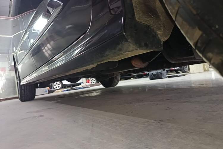Used SAIC MAXUS G10 2025 MAX 2.0T Automatic Executive Edition Gasoline 7-Seater Right Side Sill