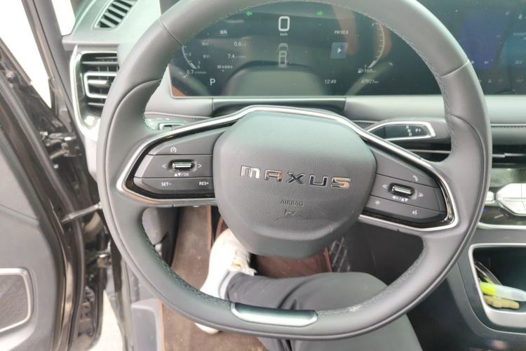 Used SAIC MAXUS G10 2025 MAX 2.0T Automatic Luxury Edition Diesel 7-Seater Steering Wheel