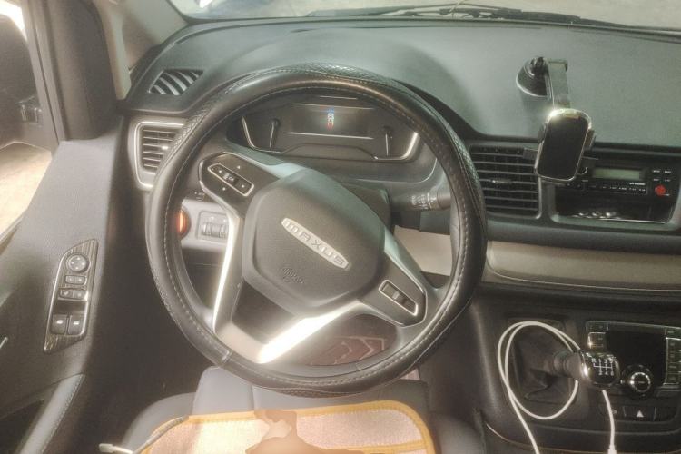 Used SAIC MAXUS G10 2025 2.0T Manual Multi-Function Version Diesel 9 Seats Steering Wheel