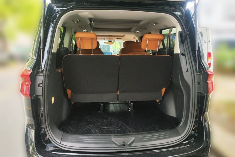 Used SAIC MAXUS G10 2025 MAX 2.0T Automatic Flagship Edition Gasoline 7-Seater Trunk