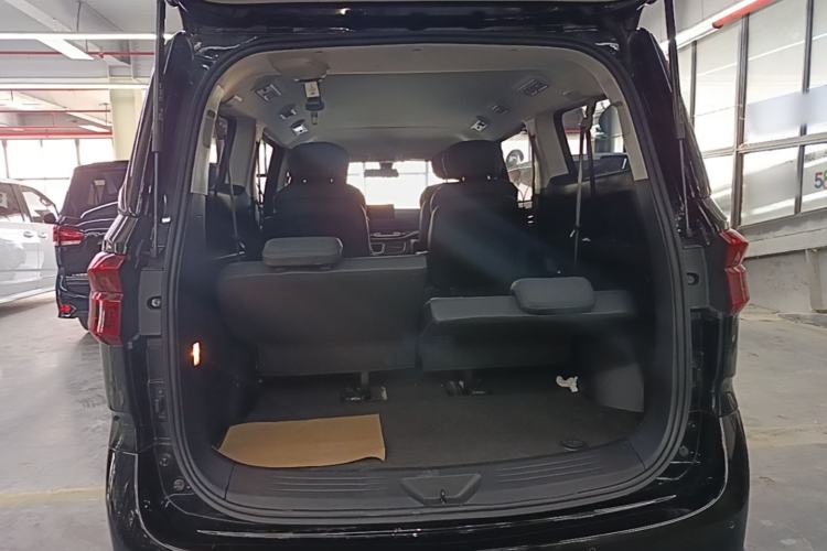 Used SAIC MAXUS G10 2025 MAX 2.0T Automatic Executive Edition Gasoline 7-Seater Trunk