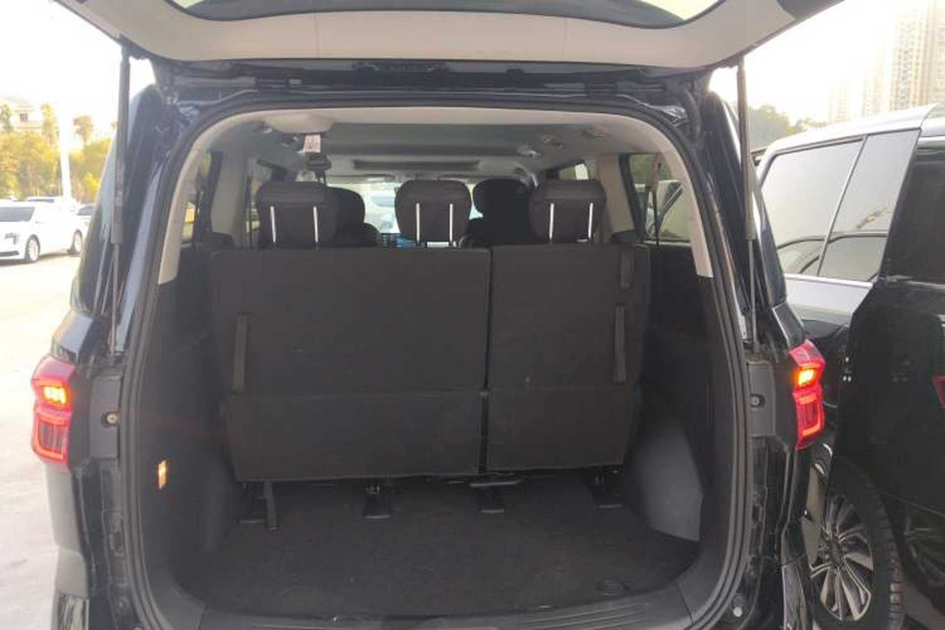Used SAIC MAXUS G10 2025 MAX 2.0T Automatic Luxury Edition Diesel 7-Seater Trunk