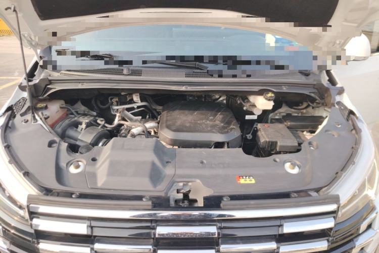 Used SAIC MAXUS G10 2025 MAX 2.0T Automatic Executive Edition Gasoline 7-Seater Engine Bay