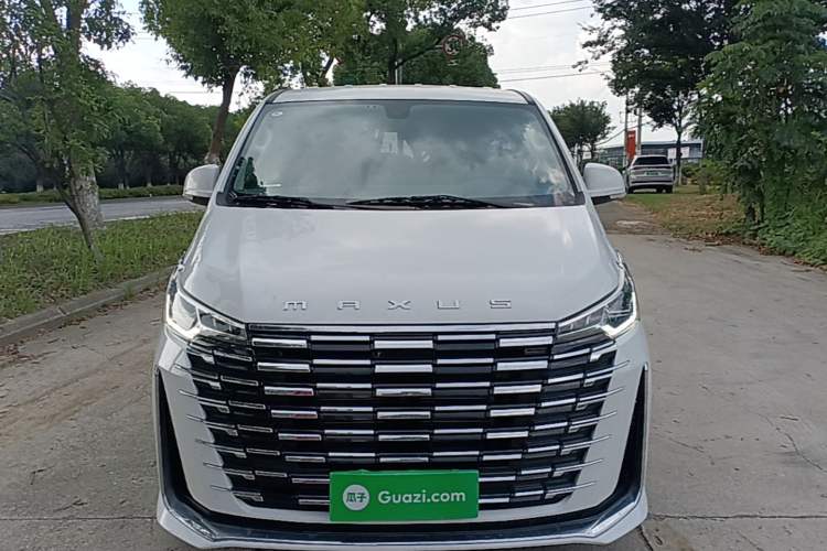 Used SAIC MAXUS G10 2025 Facelifted MAX 2.0T Automatic Executive Version Gasoline 9-Seater Front