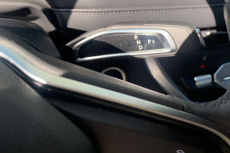 Used SAIC MAXUS G10 2025 MAX 2.0T Automatic Luxury Edition Diesel 7-Seater Gear Lever