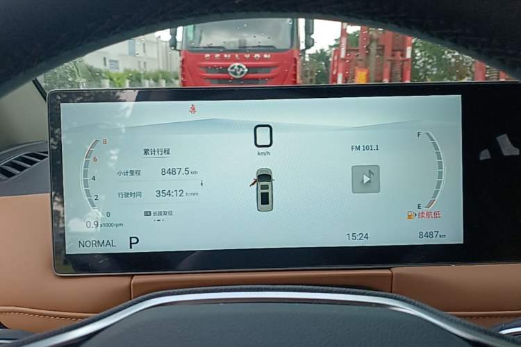 Used SAIC MAXUS G10 2025 Facelifted MAX 2.0T Automatic Executive Version Gasoline 9-Seater Instrument Cluster