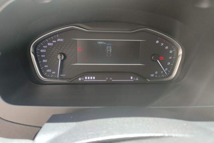 Used SAIC MAXUS G10 2025 2.0L Manual Mid-Range Travel Edition CNG 7-Seater Instrument Cluster