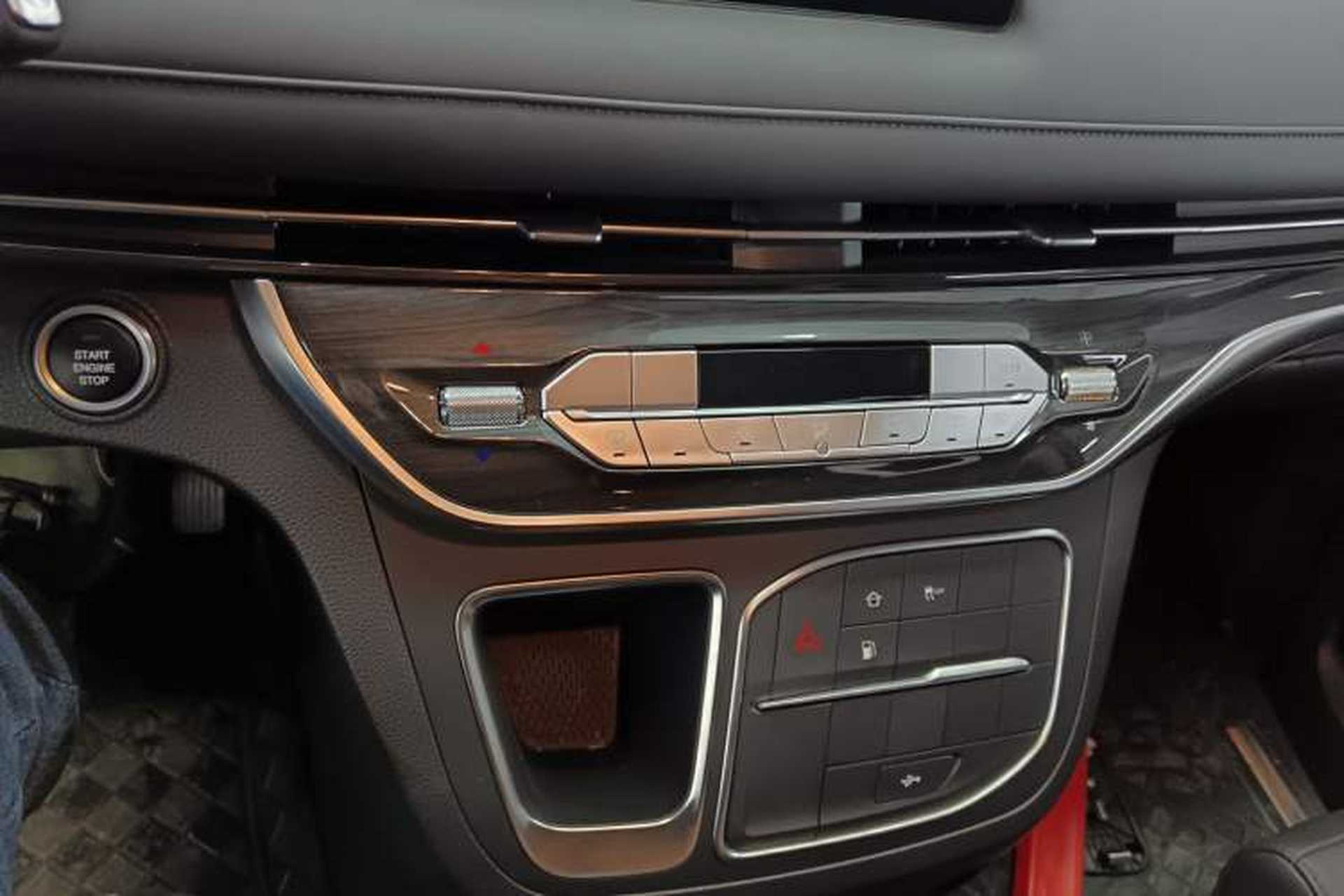 Used SAIC MAXUS G10 2025 MAX 2.0T Automatic Executive Edition Gasoline 7-Seater Interior 2