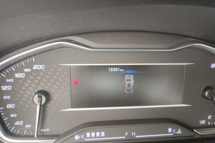 Used SAIC MAXUS G10 2025 2.0L Manual Mid-Range Travel Edition CNG 7-Seater Odometer Close Up