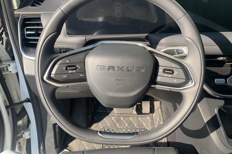 Used SAIC MAXUS G10 2025 MAX 2.0T Automatic Luxury Edition Diesel 7-Seater Steering Wheel