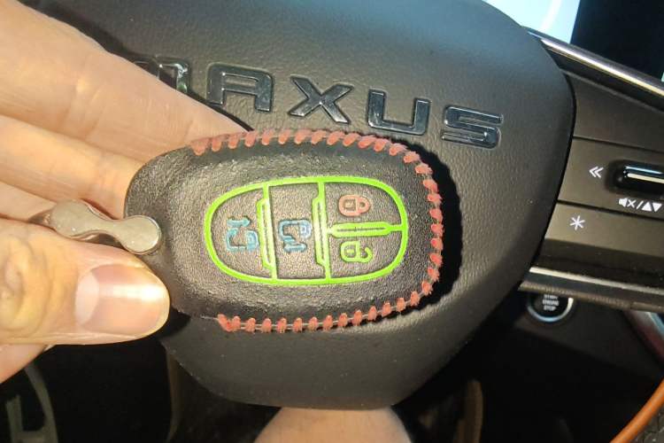 Used SAIC MAXUS G10 2025 MAX 2.0T Automatic Flagship Edition Gasoline 7-Seater Vehicle Key