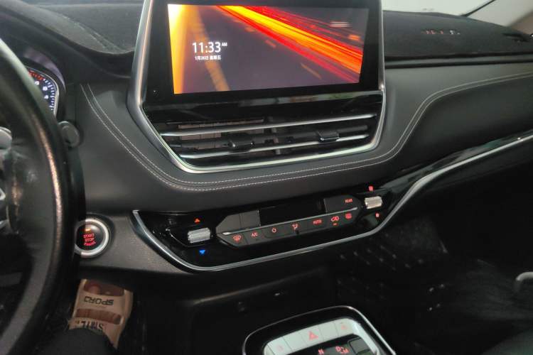 Used SAIC MAXUS G20 2021 PLUS 2.0T Gasoline Automatic Luxury Edition Audio And AC Panel