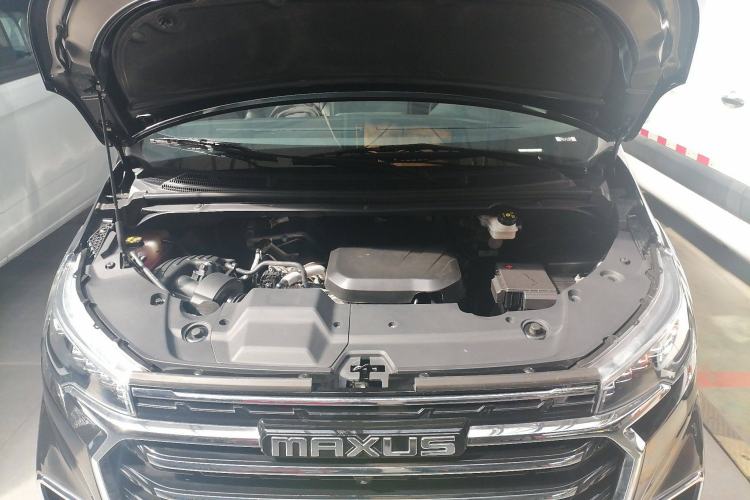 Used SAIC MAXUS G20 2023 Facelifted ES 2.0T Gasoline Automatic Value Edition Engine Bay