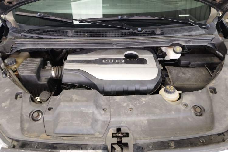 Used SAIC MAXUS G20 2020 2.0T Gasoline Automatic ZhiZun Edition Engine Bay